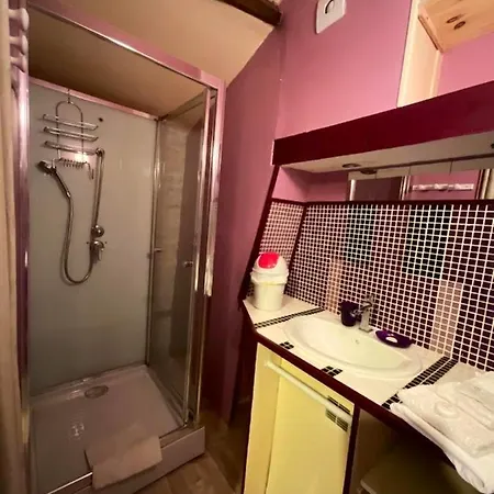 Prázdninový dům Maison De Charme Avec Cheminee Et Jardin A