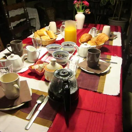 Prázdninový dům Maison De Charme Avec Cheminee Et Jardin A