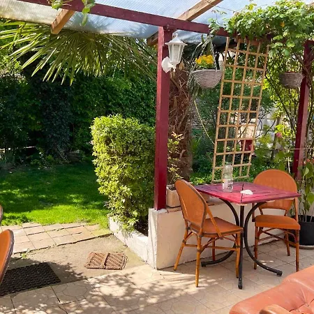 Maison De Charme Avec Cheminee Et Jardin A Prázdninový dům *
